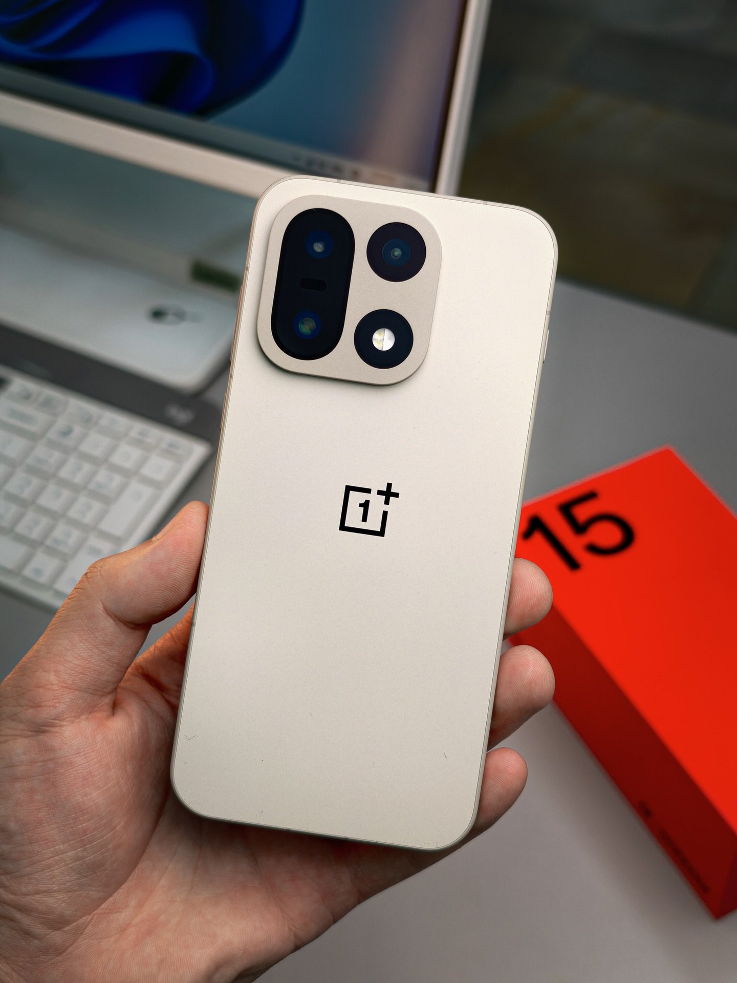 pixelbek.kg-20260203-0519 OnePlus 15 – 12GB / 512GB (Open Box, China Version, ColorOS) - Image 1