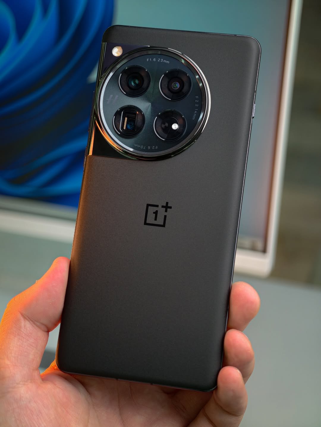 pixelbek.kg-20260203-0580 OnePlus 12 – 12GB / 256GB (Asian Version, ColorOS) - Image 1