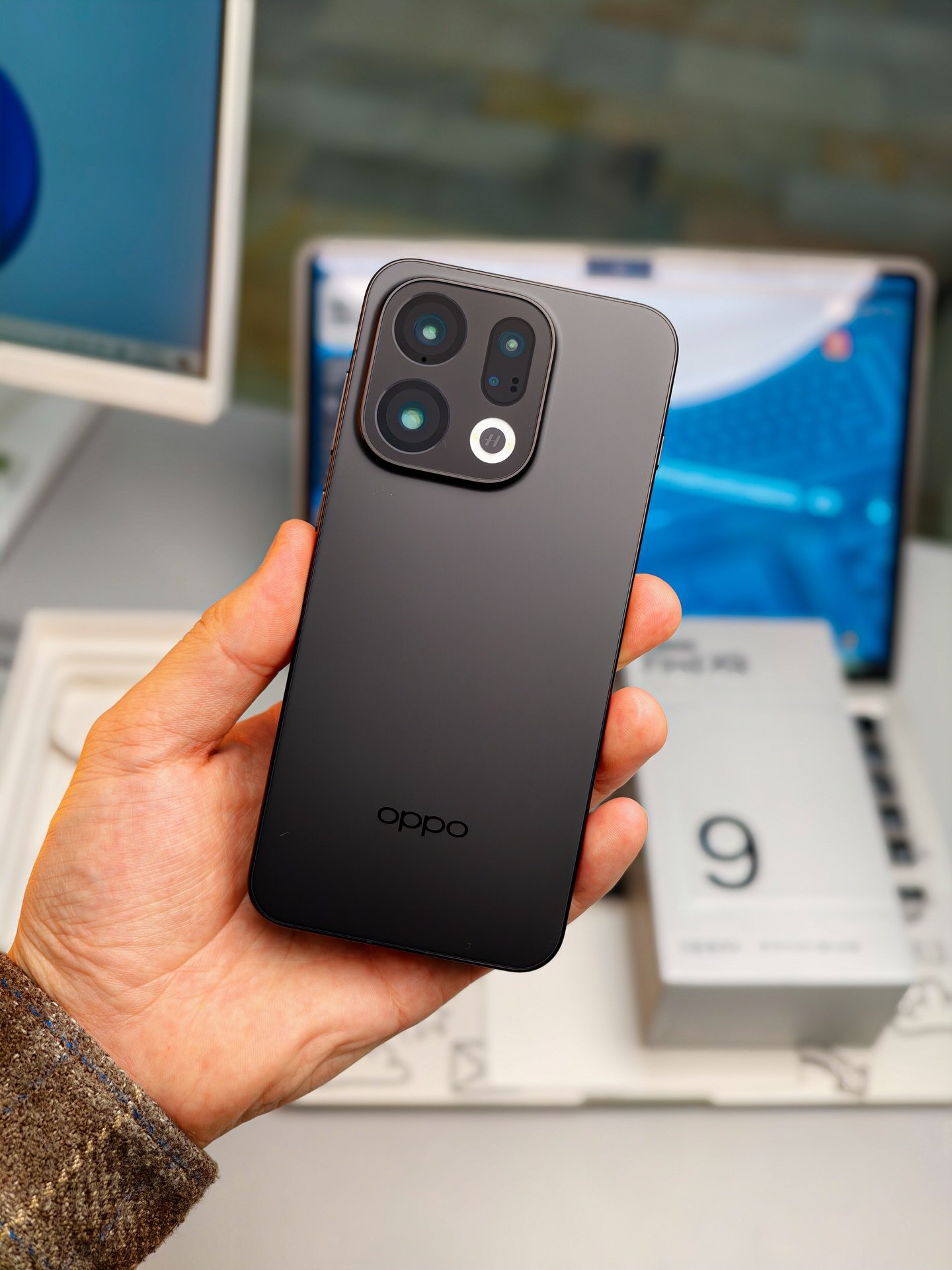 pixelbek.kg-20260204-0020 OPPO Find X9 – 12GB / 256GB (Used, Excellent Condition) - Image 1